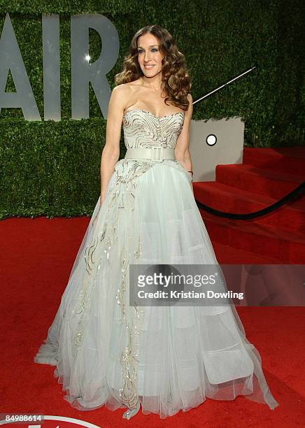 Actress Sarah Jessica Parker arrives at the 2009 Vanity Fair Oscar Party hosted by Graydon Carter held at the Sunset Tower on February 22, 2009 in...