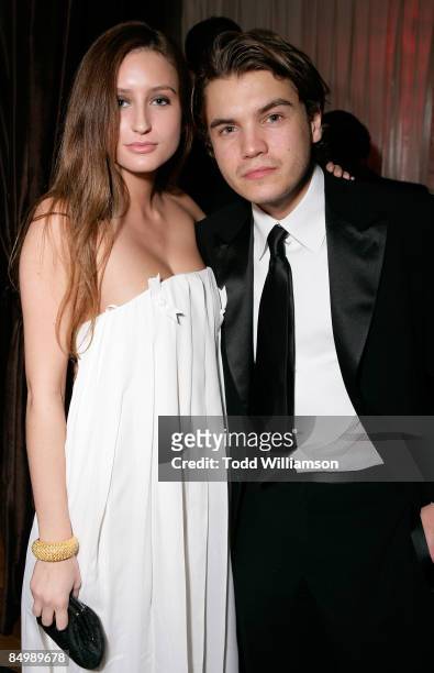 Brianna Domont and Emile Hirsch attend the Fox Searchlight Oscar Party at One Sunset on February 22, 2009 in Beverly Hills, California.