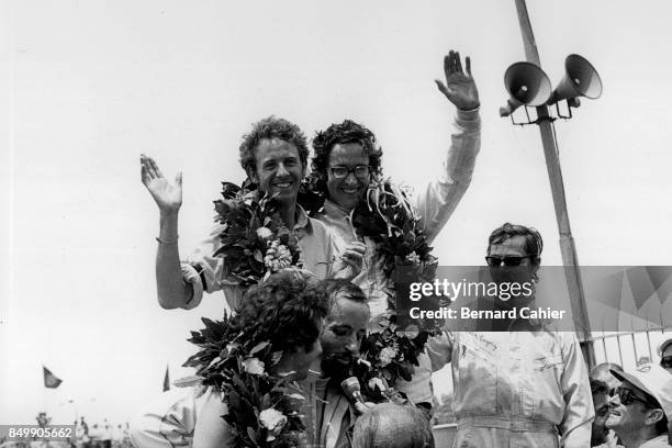 Piers Courage, Andrea de Adamich, Masten Gregory, Henri Pescarolo, Alfa Romeo T33/3, 200 mile Buenos Aires, Buenos Aires, Buenos Aires, Argentina,...