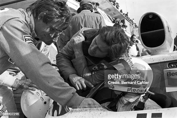 Didier Pironi, Rene Arnoux, Renault Alpine A442, 24 Hours of Le Mans, Le Mans, France, 1977.
