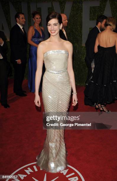 Actress Anne Hathaway arrives at the 2009 Vanity Fair Oscar Party Hosted By Graydon Carter at the Sunset Tower on February 22, 2009 in West...