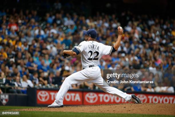 Matt Garza of the Milwaukee Brewers pitches during the seventh inning against the Miami Marlins at Miller Park on September 16, 2017 in Milwaukee,...