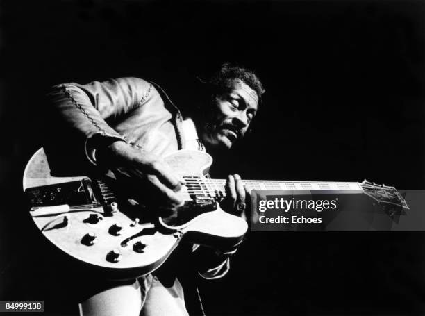 Photo of Chuck BERRY; Chuck Berry performing on stage