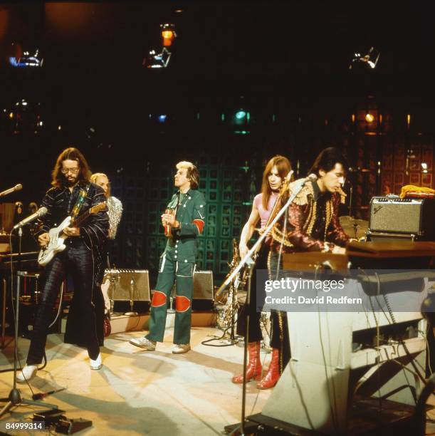 Photo of Bryan FERRY and Phil MANZANERA and ROXY MUSIC, L-R: Phil Manzanera, Andy Mackay, Rik Kenton, Bryan Ferry performing live on BBC TV Show...