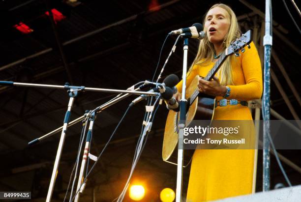 Photo of Joni MITCHELL