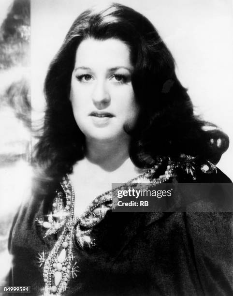 Photo of Mama CASS and Cass ELLIOT; Posed portrait of Mama Cass Elliott