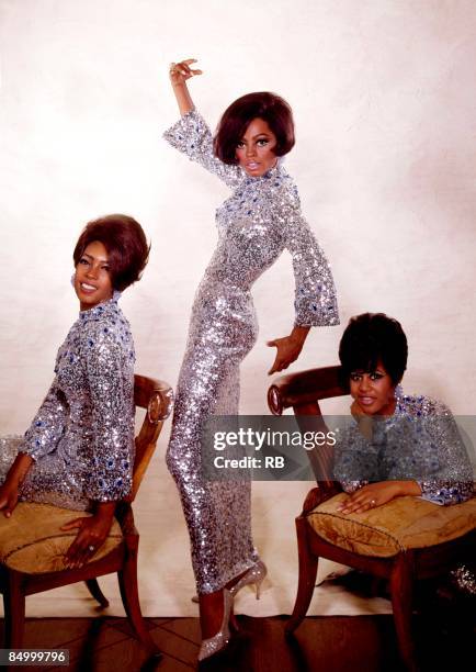 Photo of Diana ROSS and Mary WILSON and SUPREMES and Cindy BIRDSONG; Posed studio portrait L-R Mary Wilson, Diana Ross and Cindy Birdsong