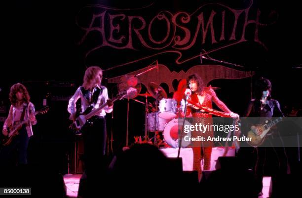 Photo of Steven TYLER and Tom HAMILTON and AEROSMITH and Brad WHITFORD and Joe PERRY, L-R: Brad Whitford, Tom Hamilton, Steven Tyler, Joe Perry...