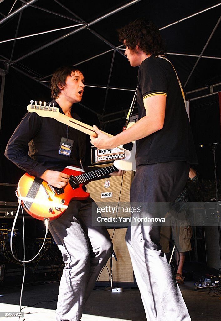 Photo of Steve HOLBROOK and Ben BAILEY and THEE UNSTRUNG