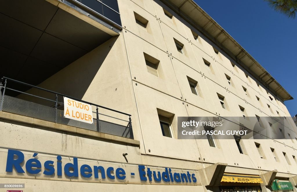 FRANCE-HOUSING-CONSTRUCTION-REAL ESTATE-BUDGET-STUDENT