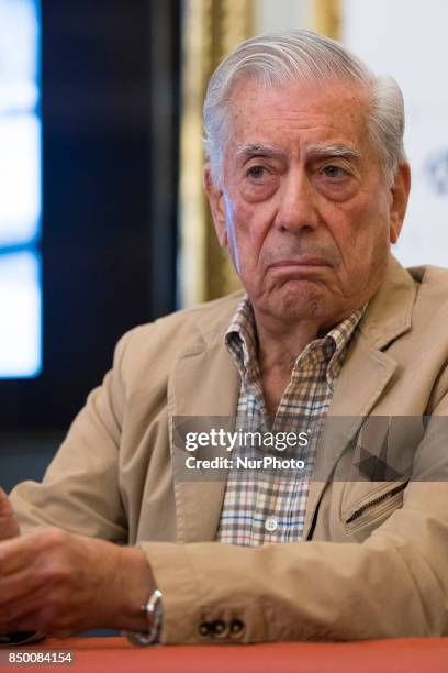 Writer Mario Vargas Llosa attends the 'Conversacion en Princeton' press conference at Casa de America on September 20, 2017 in Madrid, Spain.