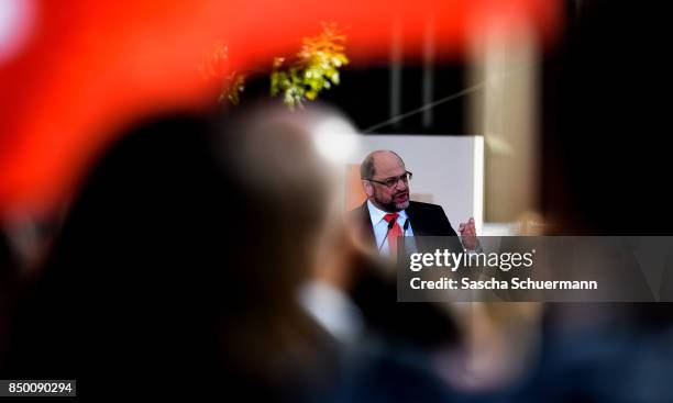 German Social Democrat and chancellor candidate Martin Schulz speaks during an election campaign stop on September 20, 2017 in Gelsenkirchen,...