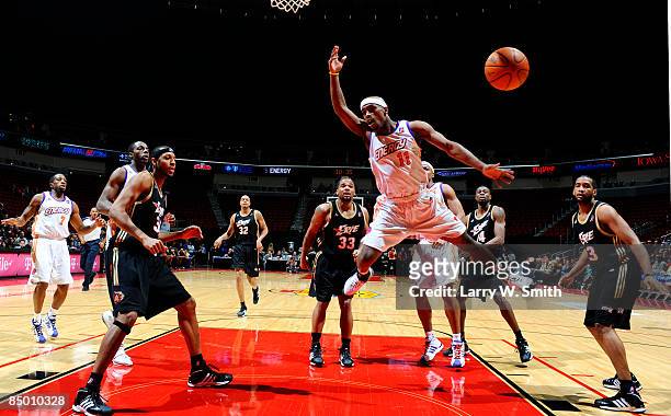 Curtis Stinson of the Iowa Energy looses the ball while going for a basket against the Erie Bayhawks on February 23, 2009 at Wells Fargo Arena in Des...