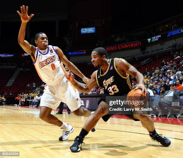Maureece Rice Maureece Rice of the Erie Bayhawks goes for the basket against... News ...