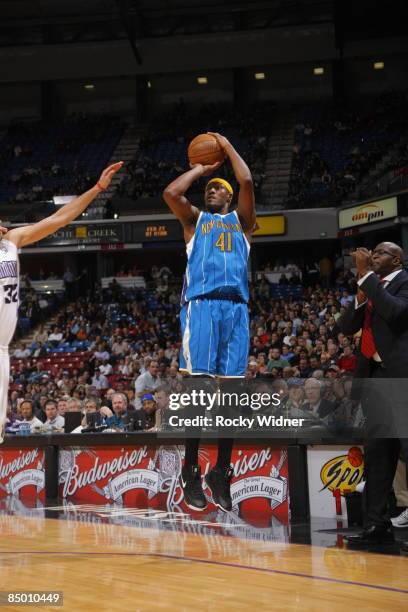 James Posey of the New Orleans Hornets shoots the ball against the Sacramento Kings on February 23, 2009 at ARCO Arena in Sacramento, California....