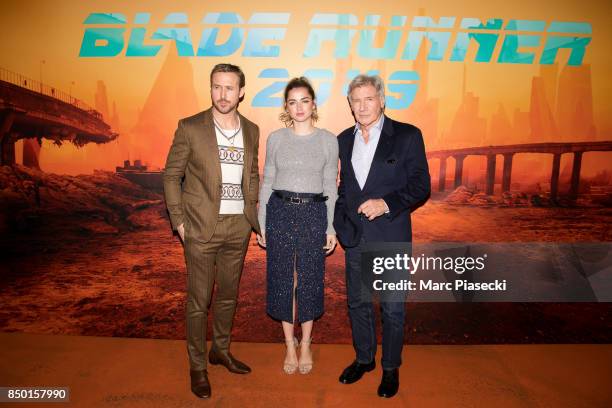 Actors Ryan Gosling, Ana de Armas and Harrison Ford attend the 'Blade Runner 2049' photocall at Hotel Le Bristol on September 20, 2017 in Paris,...