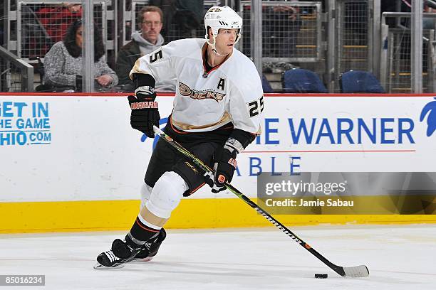 Defenseman Chris Pronger of the Anaheim Ducks skates with the puck against the Columbus Blue Jackets on February 21, 2009 at Nationwide Arena in...