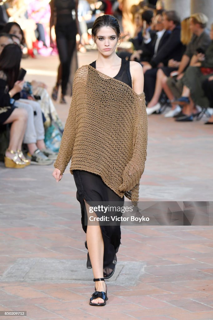 Alberta Ferretti - Runway - Milan Fashion Week Spring/Summer 2018