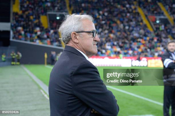 Head coach of Udinese Luigi Del Neri looks on during the Serie A match between Udinese Calcio and Torino FC at Stadio Friuli on September 20, 2017 in...