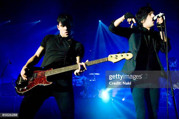 Photo of Stuart RICHARDSON and Ian WATKINS and LOST PROPHETS and LOSTPROPHETS, Stuart Richardson & Ian Watkins performs together live on stage