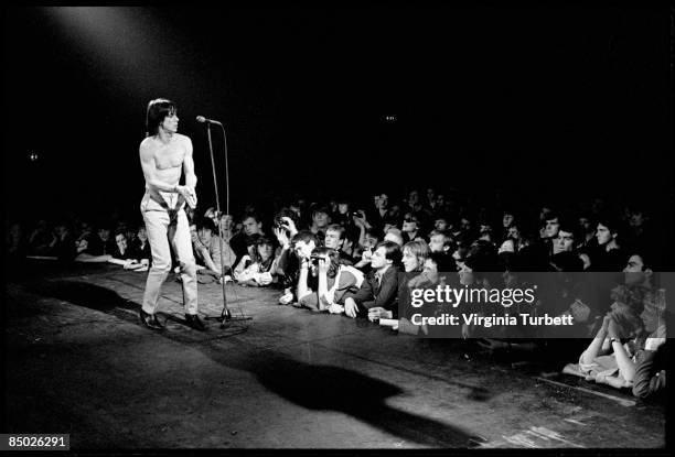 531 Iggy Pop The Stooges Live Stock Photos High Res Pictures And 531-iggy-pop-the-stooges-live-stock-photos-high-res-pictures-and