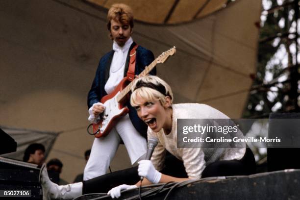 Photo of Annie LENNOX and Dave STEWART and TOURISTS; L-R: Dave Stewart, Annie Lennox