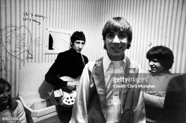 Photo of Keith MOON and The Who, Pete Townshend, Keith Moon and John Entwistle, posed, backstage, gig performed without Roger