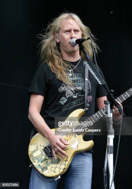 Photo of Jerry CANTRELL and ALICE IN CHAINS; Jerry Cantrell. At the Rock IM Park festival Nuremberg