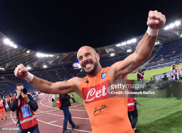 José Manuel Reina of SSC Napoli celebrates the victory after the Serie A match between SS Lazio and SSC Napoli at Stadio Olimpico on September 20,...