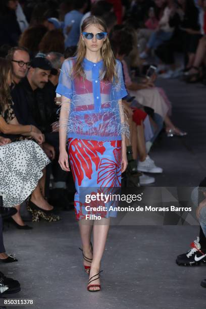 Model walks the runway at the N.21 show during Milan Fashion Week Spring/Summer 2018 on September 20, 2017 in Milan, Italy.