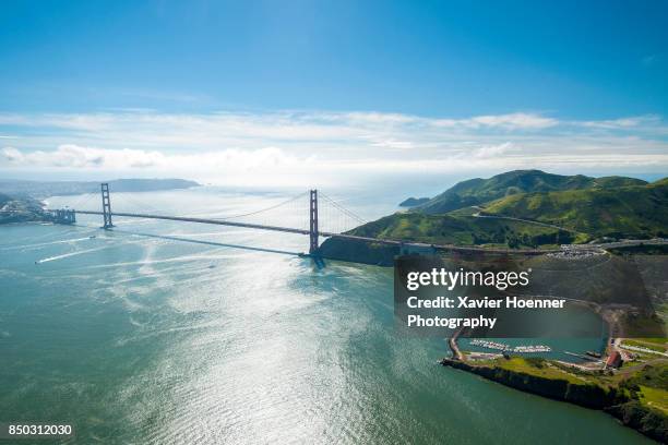 golden gate bridge and horseshoe bay - bay area stockfoto's en -beelden