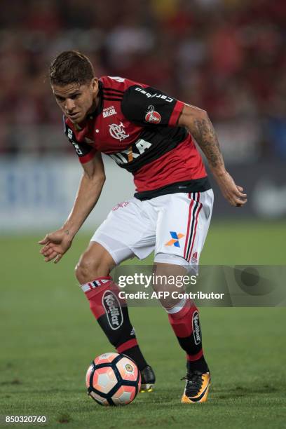 Cuellar from Brazil's Flamengo drives the ball during their 2017 Copa Sudamericana football match against Brazil's Chapecoense at Ilha do Urubu...