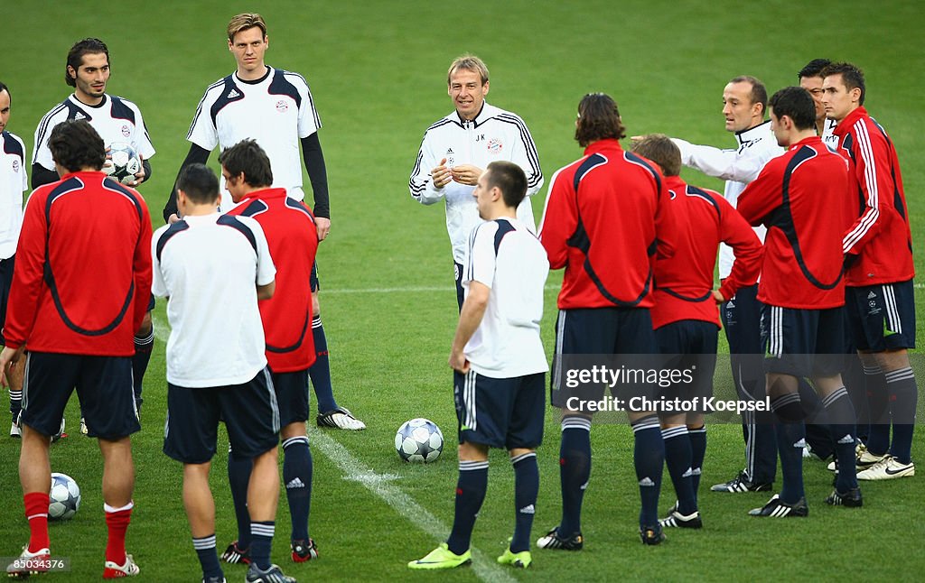 Bayern Muenchen - Training Session