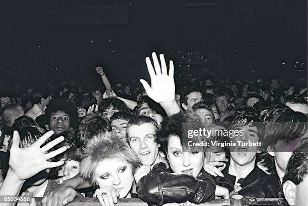 Photo of PUNKS and FANS and CROWDS and 70'S STYLE, Rock Against Racism