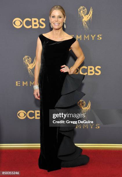 Julie Bowen arrives at the 69th Annual Primetime Emmy Awards at Microsoft Theater on September 17, 2017 in Los Angeles, California.