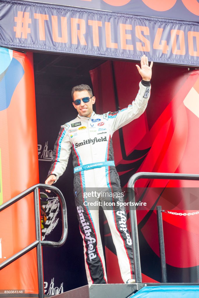 AUTO: SEP 17 NASCAR Chase for the Cup Round of 16 - Tale of the Turtles 400