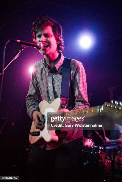 Photo of Jamie T, Jamie T performing at The Leadmill in Sheffield