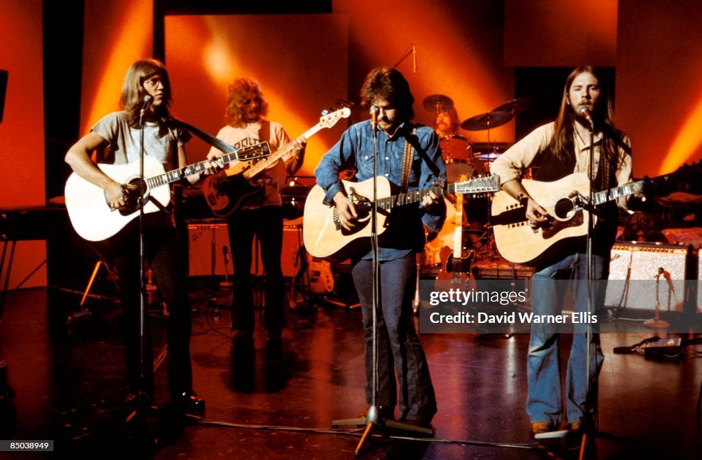 Photo of Dan PEEK and David DICKEY and Gerry BECKLEY and Dewey BUNNELL and AMERICA