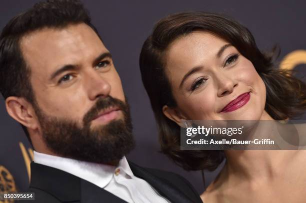 Actors Tom Cullen and Tatiana Maslany arrive at the 69th Annual Primetime Emmy Awards at Microsoft Theater on September 17, 2017 in Los Angeles,...