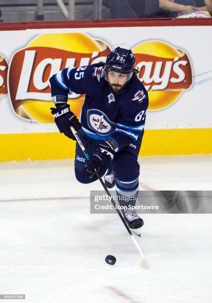 NHL: SEP 20 Preseason - Oilers at Jets