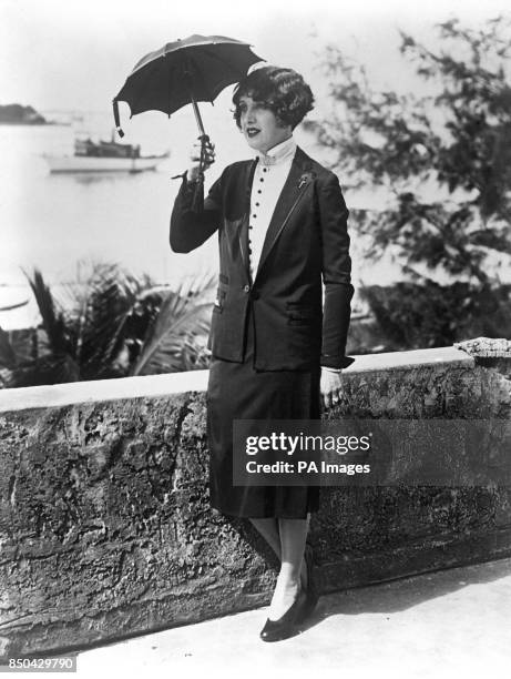 Actress Estelle Taylor, wife of Boxer Jack Dempsey, views the Biscayne Bay from the roof of the Fleetwood Hotel in Florida.