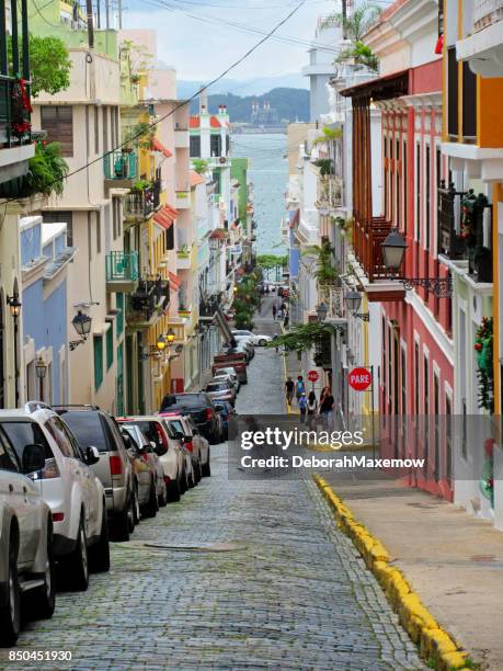 streets of old san juan puerto rico - velha san juan imagens e fotografias de stock