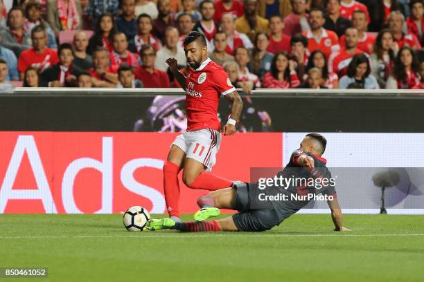 Benficas forward Gabriel Barbosa from Brazil and Bragas defender Jefferson from Brazil during the Portuguese Cup 2017/18 match between SL Benfica v...