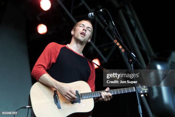 Photo of Chris MARTIN and COLDPLAY, Chris Martin performing live onstage