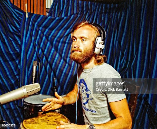 Photo of PHIL COLLINS; LONDON 1977