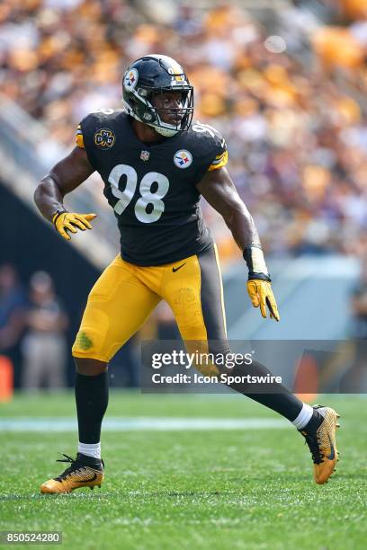 Inside linebacker Vince Williams of the Pittsburgh Steelers reacts during an NFL football game between the Minnesota Vikings and the Pittsburgh...