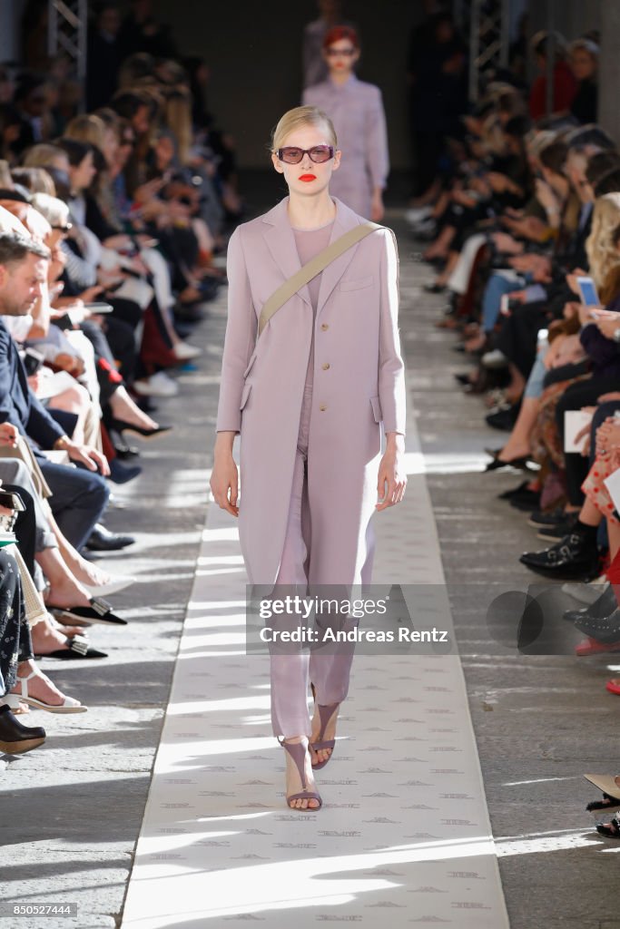 Max Mara - Runway - Milan Fashion Week Spring/Summer 2018