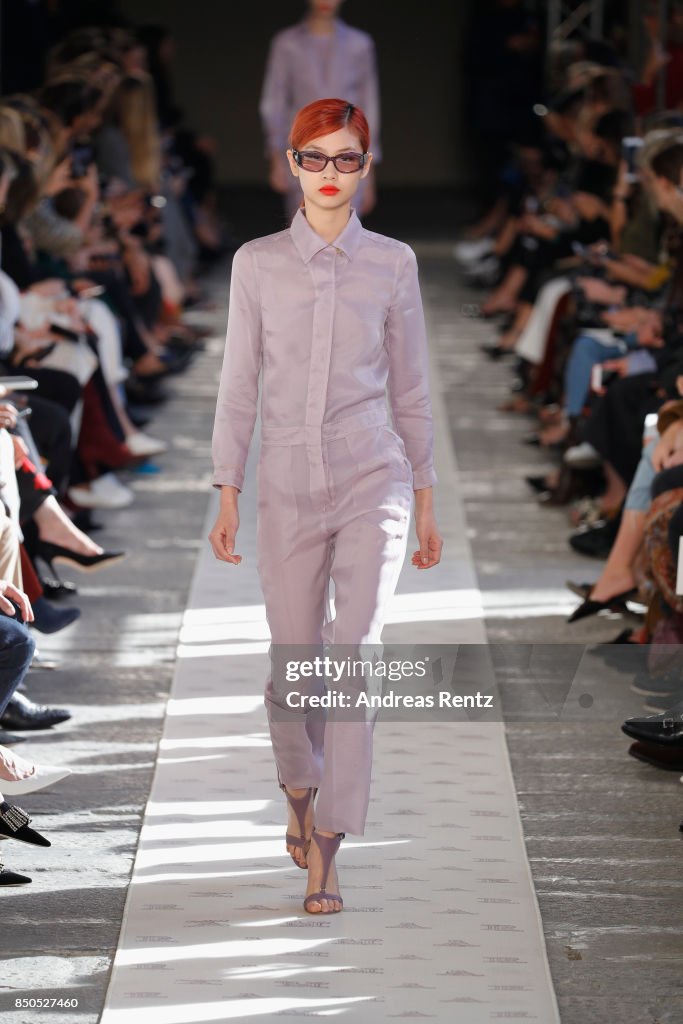 Max Mara - Runway - Milan Fashion Week Spring/Summer 2018