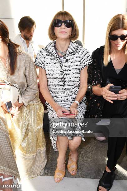 Anna Wintour attends the Max Mara show during Milan Fashion Week Spring/Summer 2018 on September 21, 2017 in Milan, Italy.