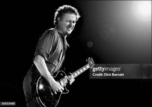 Photo of Jim Cregan -ROD STEWART BAND, Wembley Arena 6th December 1980